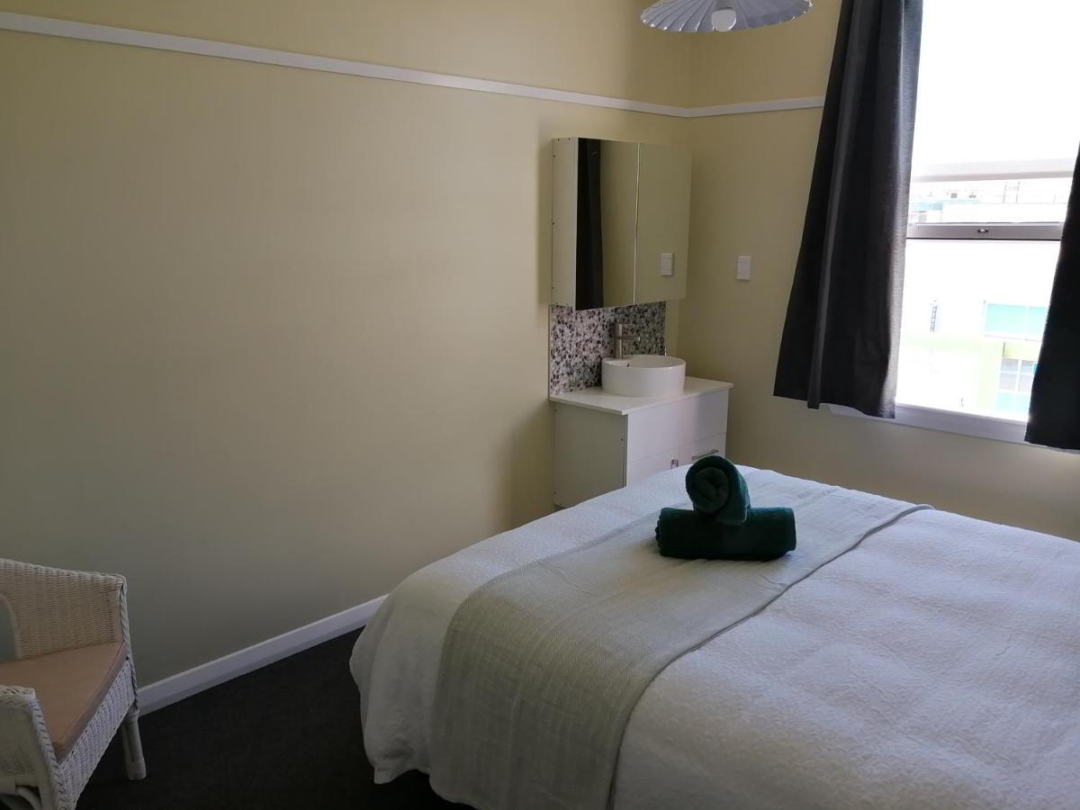 The Duke Hostel غرايموث المظهر الخارجي الصورة A room at the hotel