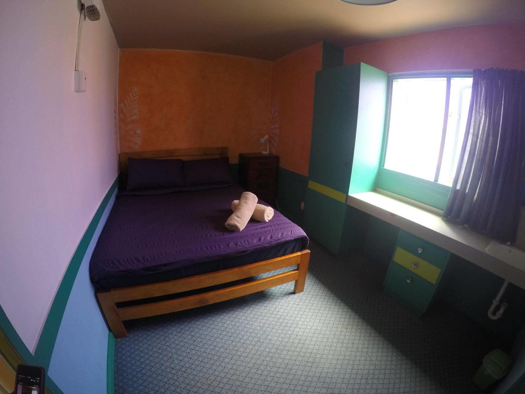 The Duke Hostel غرايموث المظهر الخارجي الصورة A room at the hostel