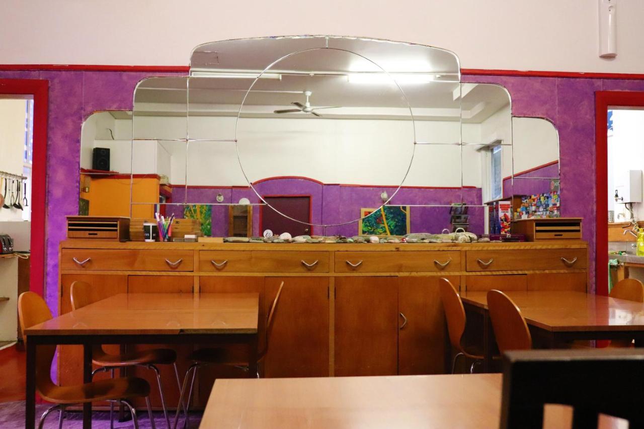 The Duke Hostel غرايموث المظهر الخارجي الصورة The mirror room